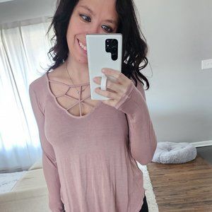 AE blush pink top